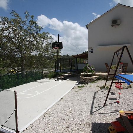 Holiday Home Ela Dračevica المظهر الخارجي الصورة