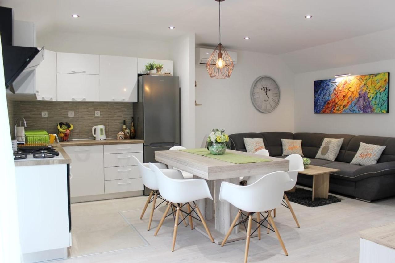 Holiday Home Ela Dračevica المظهر الخارجي الصورة