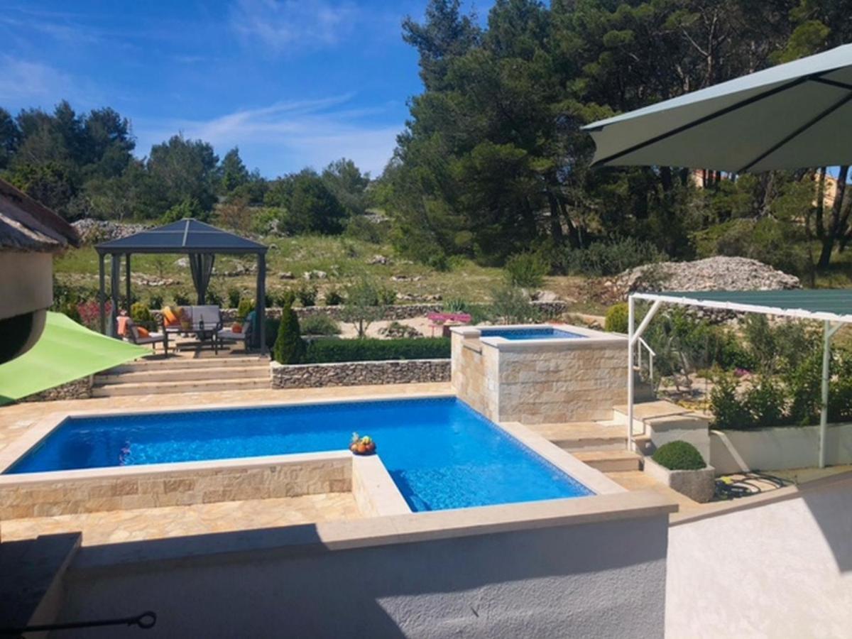 Holiday Home Ela Dračevica المظهر الخارجي الصورة
