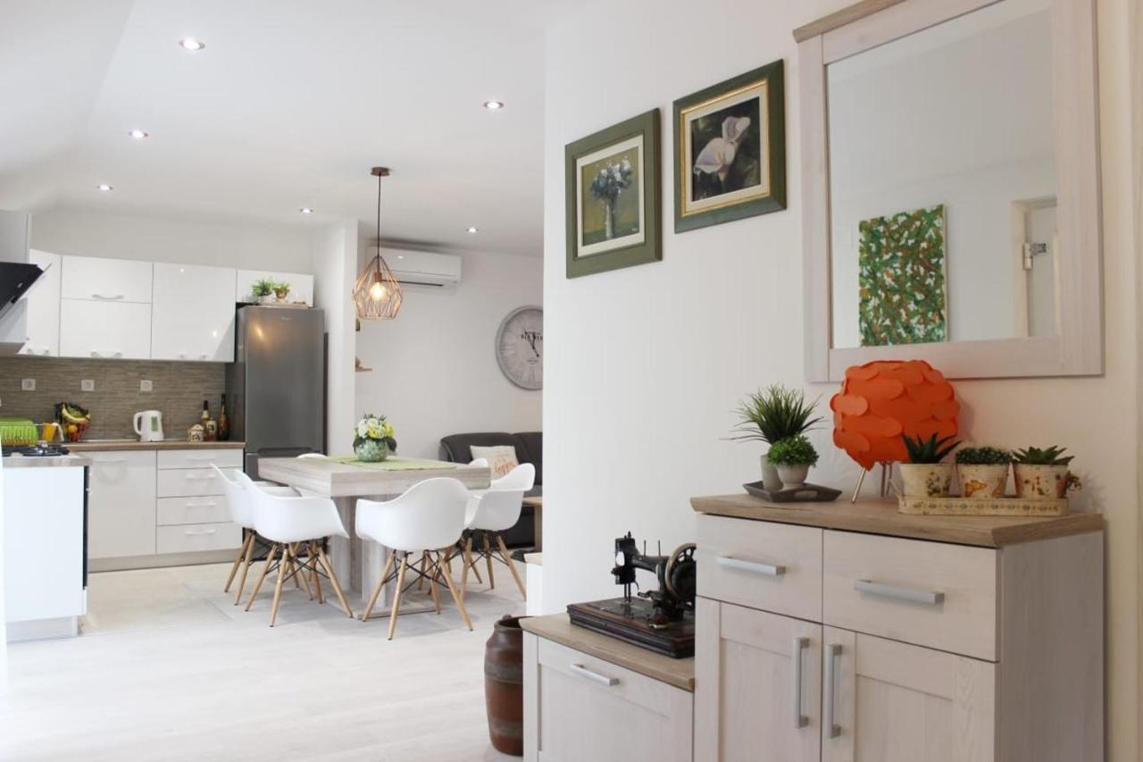 Holiday Home Ela Dračevica المظهر الخارجي الصورة