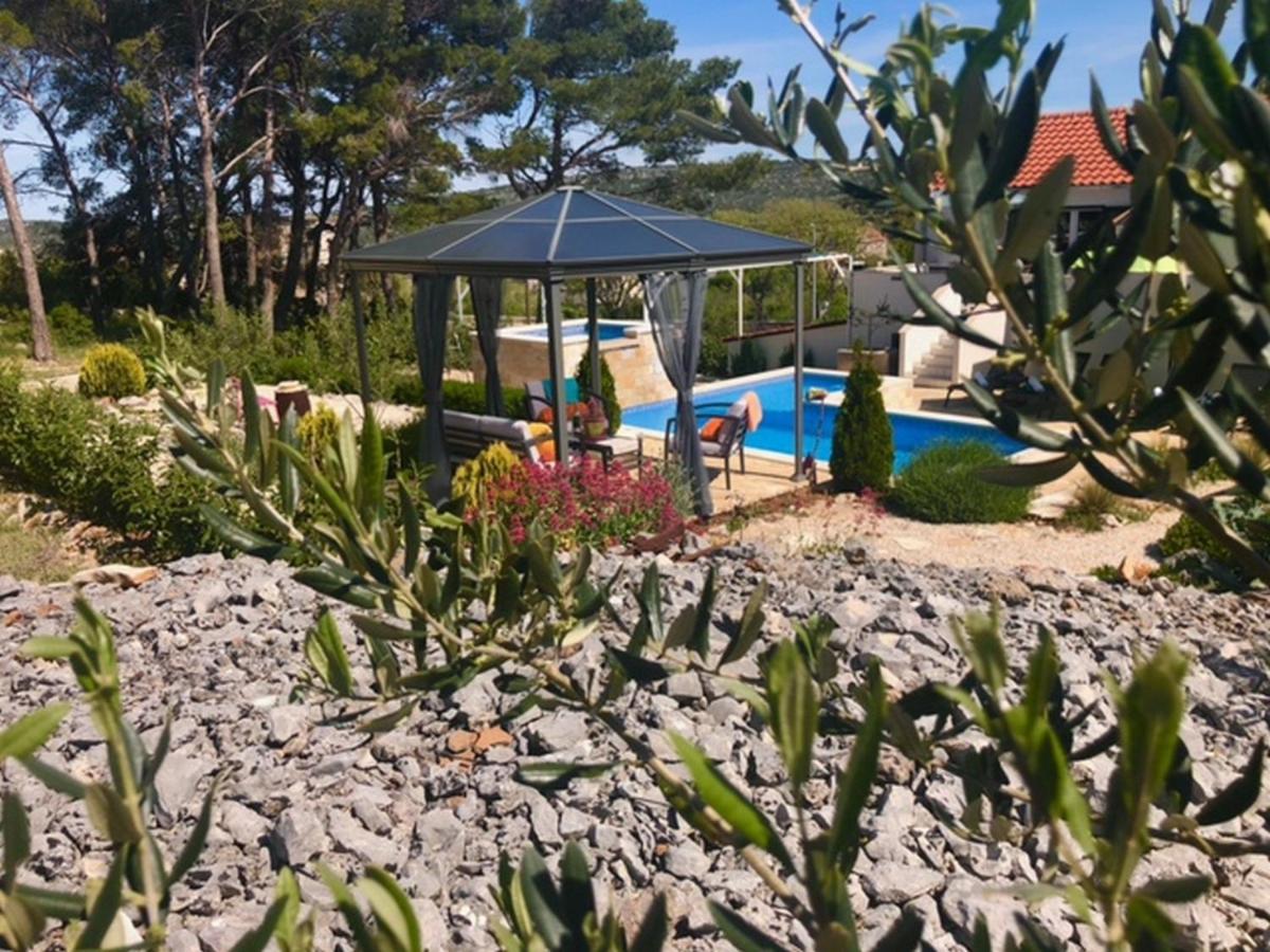 Holiday Home Ela Dračevica المظهر الخارجي الصورة
